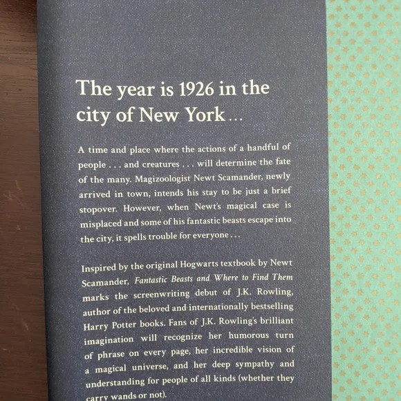 Fantastic Beasts and Where to Find Them Original Screenplay - Picture 2 of 2